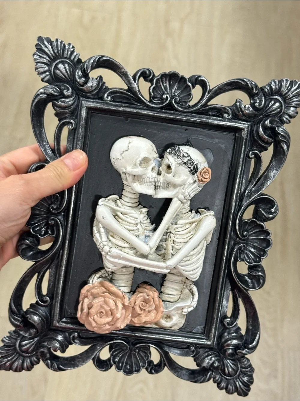 Romantic Skeleton Couple Wall Plaque – Black Frame with Cream & Rose Accents